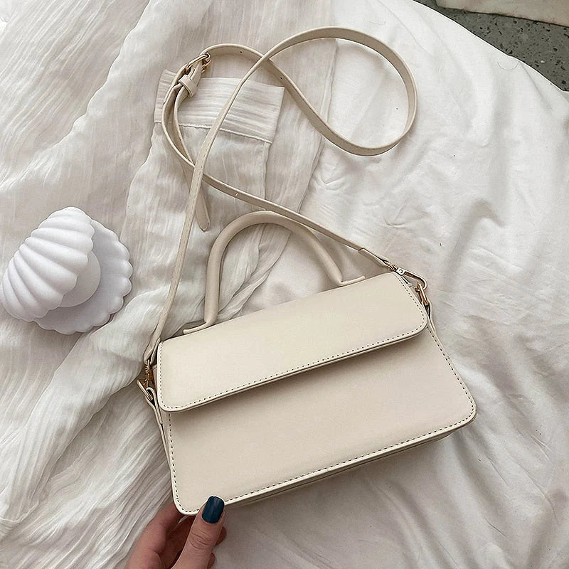 Bolsa Feminina Exclusive 2022 BOLSA 18 Ofertas Cobain Branco 